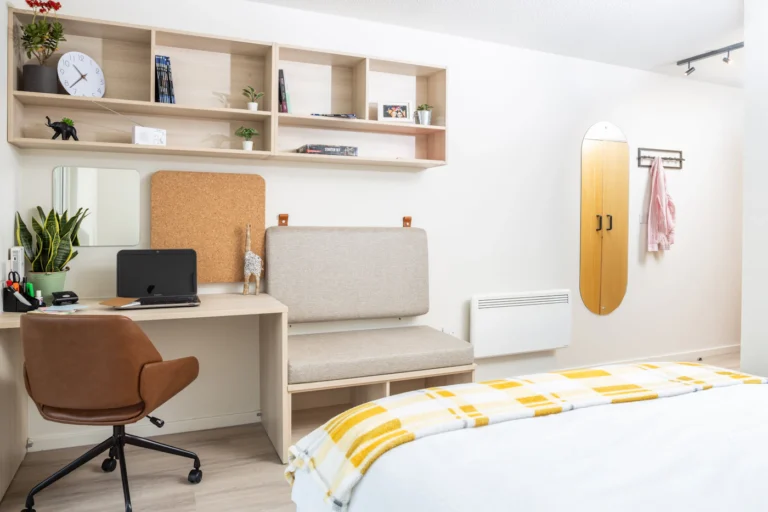 How Can You Find the Right Student Apartment in Liverpool Without the Stress